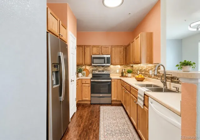 Listing Photo 5 - Condo for sale in building located at 5255 Memphis St, Denver, CO 80239 - Unit #1204