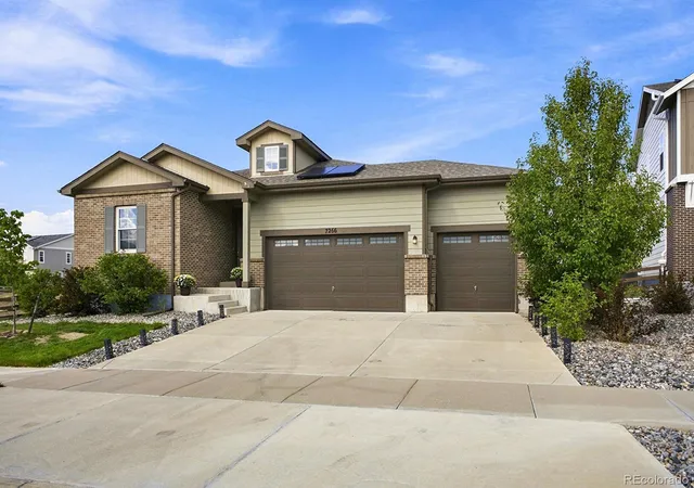 Photo 1 of Single family home for sale at 7266 S Robertsdale Way, Aurora, CO 80016 | MLS# 8257413 | Listing updated on 2026-09-27