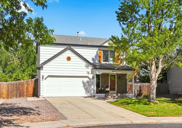 Photo 3 of Single family home for sale at 8512 Union Cir, Arvada, CO 80005 | MLS# 8343315 | Listing updated on 2026-09-24