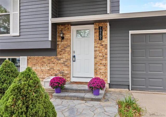 Photo 3 of Single family home for sale at 19161 E Louisiana Ave, Aurora, CO 80017 | MLS# 9377800 | Listing updated on 2026-09-13