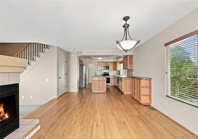 Photo 4 of Single family home for sale at 1371 Laurenwood Way, Highlands Ranch, CO 80129 | MLS# 8012891 | Listing updated on 2026-09-28