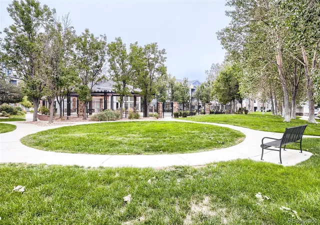 Listing Photo 2 - Condo for sale in building located at 5255 Memphis St, Denver, CO 80239 - Unit #319