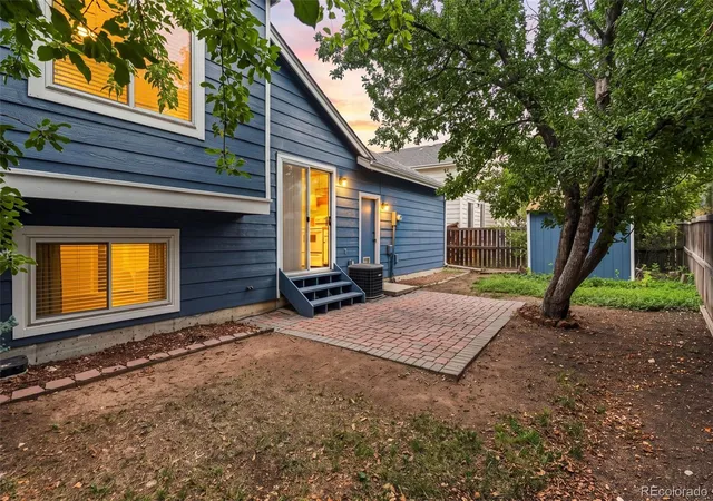 Photo 2 of Single family home for sale at 9269 Hickory Cir, Highlands Ranch, CO 80126 | MLS# 4960076 | Listing updated on 2026-09-24