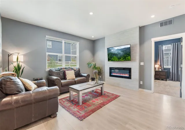 Photo 4 of Single family home for sale at 4664 Cattle Cross Trl, Castle Rock, CO 80104 | MLS# 3750802 | Listing updated on 2026-09-25