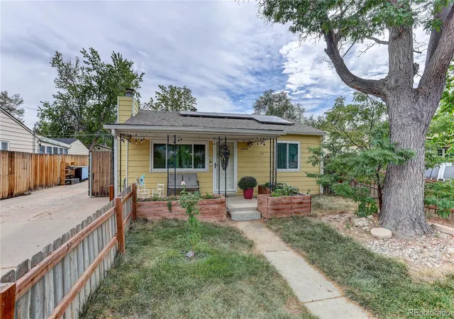 Photo 2 of Single family home for sale at 7880 Olive St, Commerce City, CO 80022 | MLS# 4562142 | Listing updated on 2026-09-25