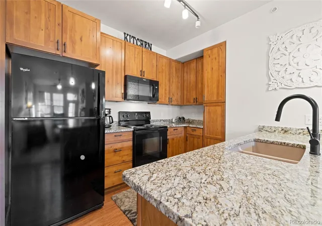 Listing Photo 5 - Condo for sale in building located at 162 Vlg Rd, Granby, CO 80446 - Unit #G104