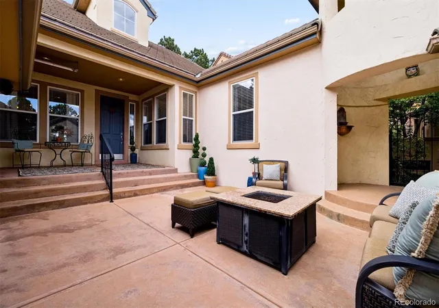 Photo 4 of Single family home for sale at 5013 Vermillion Ct, Castle Rock, CO 80108 | MLS# 8931443 | Listing updated on 2026-10-08