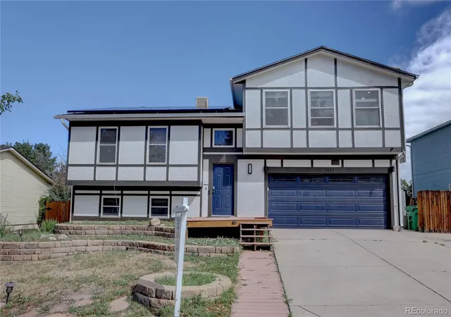Photo 1 of Single family home for sale at 19629 E Bails Pl, Aurora, CO 80017 | MLS# 8444118 | Listing updated on 2026-10-29