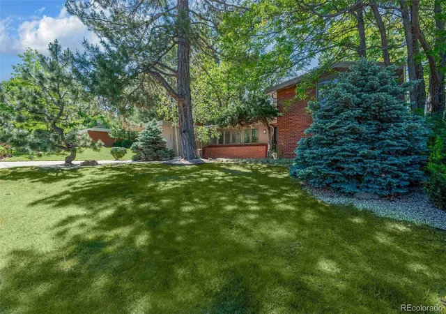 Photo 3 of Single family home for sale at 2935 S Lafayette Dr, Englewood, CO 80113 | MLS# 7607220 | Listing updated on 2026-10-03