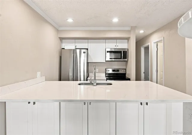 Listing Photo 2 - Condo for sale in building located at 5770 E Warren Ave, Denver, CO 80222 - Unit #104
