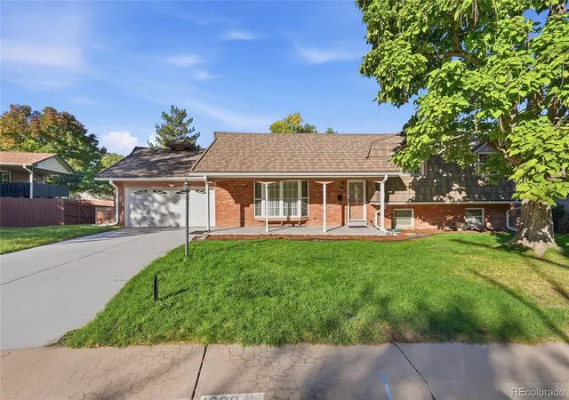 Single family home for sale at 12234 W Applewood Knls Dr, Lakewood, CO 80215 | MLS# 8492958