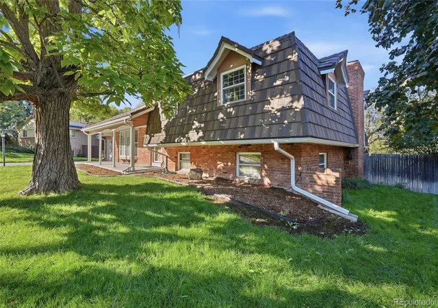 Photo 1 of Single family home for sale at 12234 W Applewood Knls Dr, Lakewood, CO 80215 | MLS# 8492958 | Listing updated on 2026-10-10