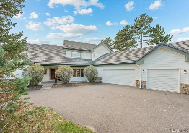 Photo 3 of Single family home for sale at 32342 Little Bear Ct, Evergreen, CO 80439 | MLS# 3384125 | Listing updated on 2026-10-26