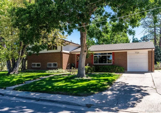 Photo 2 of Sale Pending at 7050 S Uinta St, Centennial, CO 80112 | MLS# 8588962 | Listing updated on 2026-09-14