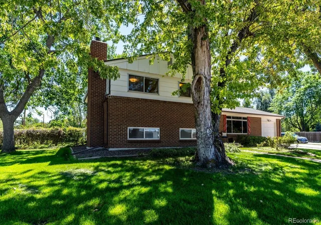 Photo 3 of Sale Pending at 7050 S Uinta St, Centennial, CO 80112 | MLS# 8588962 | Listing updated on 2026-09-14