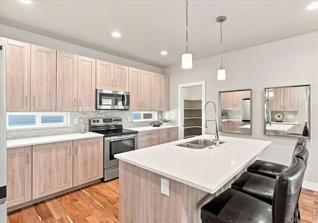 Photo 3 of Single family home for sale at 1547 Gard Dr, Loveland, CO 80537 | MLS# IR1067809 | Listing updated on 2026-10-06