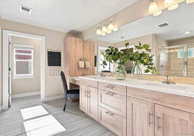 Photo 4 of Single family home for sale at 1547 Gard Dr, Loveland, CO 80537 | MLS# IR1067809 | Listing updated on 2026-10-06