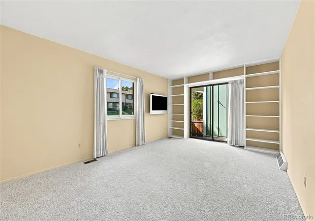Photo 3 of Townhouse for sale at 412 S Balsam St, Lakewood, CO 80226 | MLS# 3728702 | Listing updated on 2026-09-24