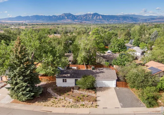 Photo 2 of Single family home for sale at 7618 Aberdeen Way, Boulder, CO 80301 | MLS# IR1067836 | Listing updated on 2026-10-06