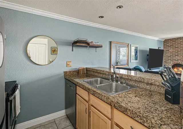 Photo 3 of Condo for sale at 1125 N Washington St #405, Denver, CO 80203 | MLS# 4539625 | Listing updated on 2026-09-19