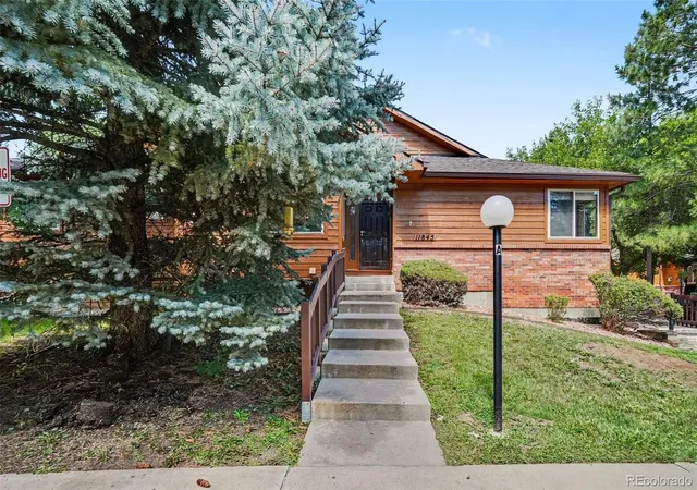 Listing Photo 3 - Condo for sale in building located at 11845 W 66th Pl, Arvada, CO 80004 - Unit #A