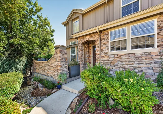 Photo 3 of Townhouse for sale at 9050 Old Tom Morris Cir, Highlands Ranch, CO 80129 | MLS# 6154588 | Listing updated on 2026-09-28