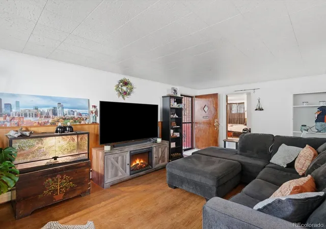 Photo 4 of Single family home for sale at 2732 W 37th Avenue, Denver, CO 80211 | MLS# 1609631 | Listing updated on 2026-09-13