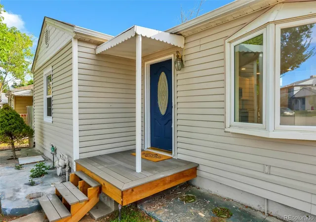 Photo 3 of Single family home for sale at 4296 S Sherman St, Englewood, CO 80113 | MLS# 3406887 | Listing updated on 2026-09-16