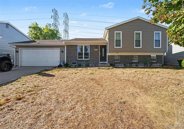 Photo 2 of Single family home for sale at 17996 E Bails Pl, Aurora, CO 80017 | MLS# 6293241 | Listing updated on 2026-10-06