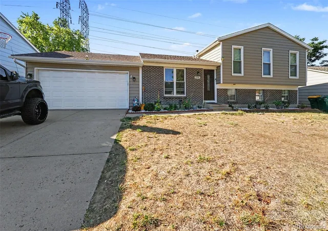 Photo 3 of Single family home for sale at 17996 E Bails Pl, Aurora, CO 80017 | MLS# 6293241 | Listing updated on 2026-10-06