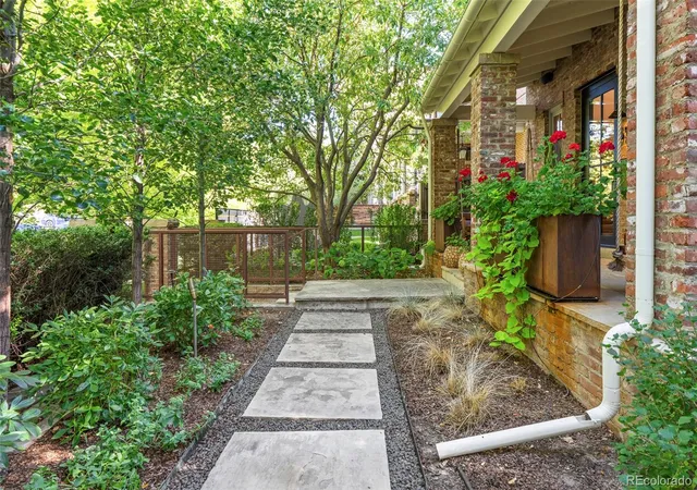 Photo 3 of Single family home for sale at 550 Fillmore St, Denver, CO 80206 | MLS# 5919055 | Listing updated on 2026-09-12