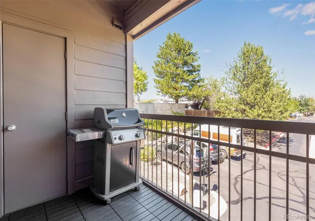 Listing Photo 4 - Condo for sale in building located at 7462 S Quail Cir, Littleton, CO 80127 - Unit #427