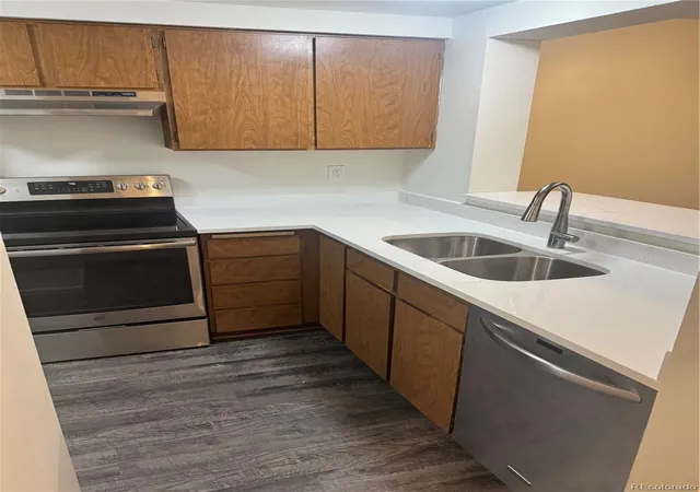 Photo 3 of Townhouse for sale at 4240 S Mobile Cir #C, Aurora, CO 80013 | MLS# 4062090 | Listing updated on 2026-09-04