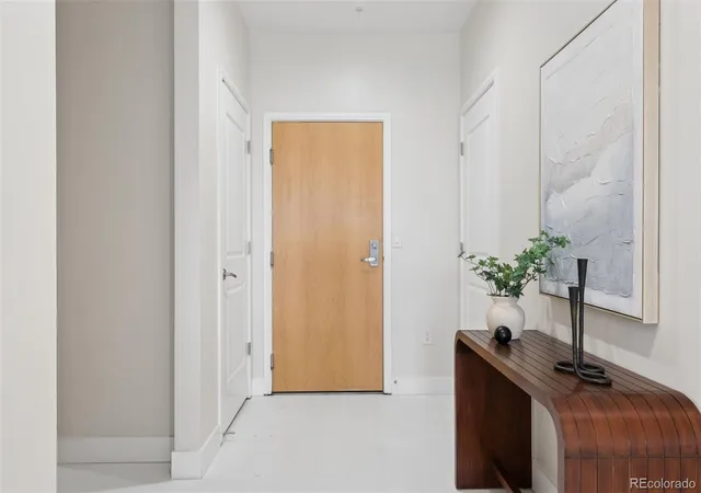 Photo 4 of Condo for sale at 2958 Syracuse St #315, Denver, CO 80238 | MLS# 2347288 | Listing updated on 2026-10-09