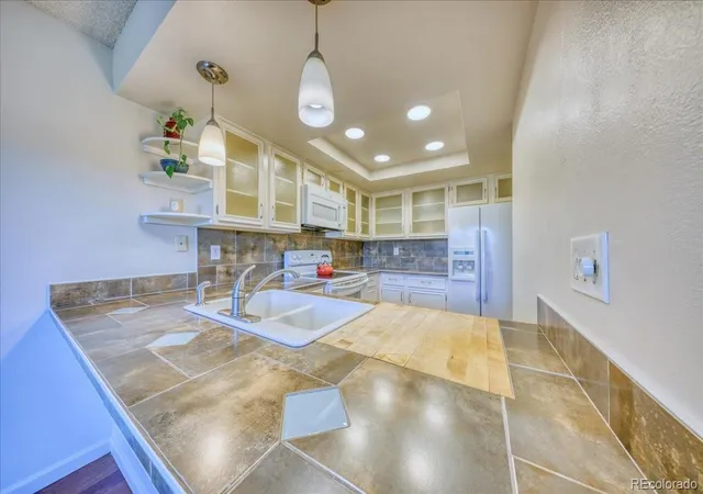 Photo 4 of Townhouse for sale at 168 S Holman Way, Golden, CO 80401 | MLS# 2837278 | Listing updated on 2026-09-24