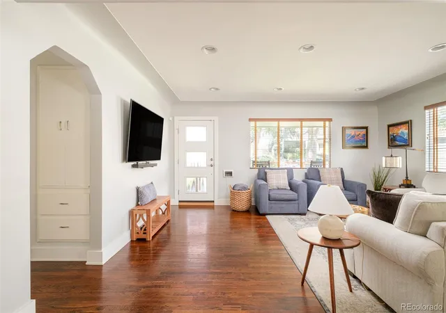 Photo 4 of Single family home for sale at 3320 W 33rd Avenue, Denver, CO 80211 | MLS# 2532536 | Listing updated on 2026-09-24