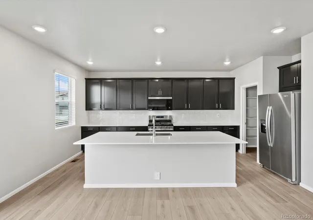 Photo 4 of Single family home for sale at 1607 Nathan River Dr, Windsor, CO 80550 | MLS# 8449433 | Listing updated on 2026-10-09
