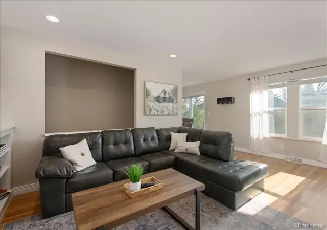 Photo 3 of Single family home for sale at 991 E Cottonwood Ave, Centennial, CO 80121 | MLS# 4681064 | Listing updated on 2026-10-01