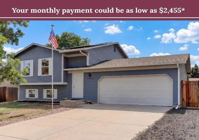 Single family home for sale at 1878 S Fundy Way, Aurora, CO 80017 | MLS# 9882341