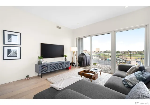 Listing Photo 4 - Condo for sale in building located at 2752 N Clay St, Denver, CO 80211 - Unit #404