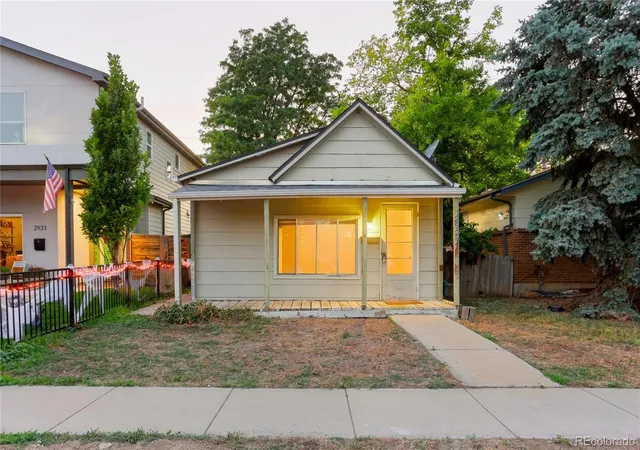 Photo 2 of Single family home for sale at 2929 Lincoln, Englewood, CO 80113 | MLS# 2973600 | Listing updated on 2026-10-08