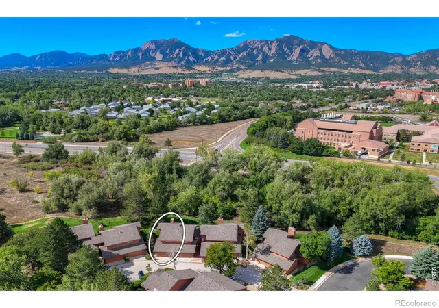 Photo 4 of Townhouse for sale at 1239 Harrison Ct, Boulder, CO 80303 | MLS# IR1067960 | Listing updated on 2026-09-14