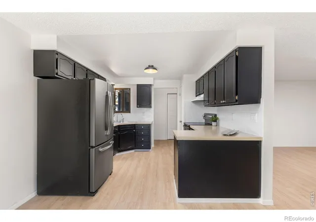 Photo 3 of Single family home for sale at 925 Bragg Pl, Longmont, CO 80501 | MLS# IR1067964 | Listing updated on 2026-09-20