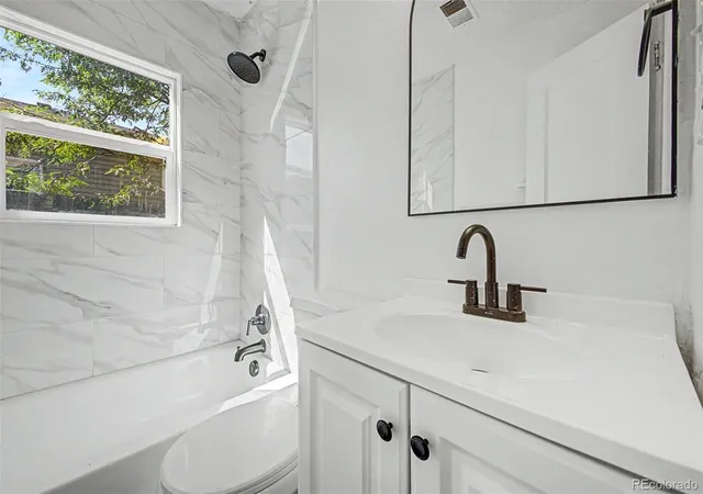 Photo 3 of Sale Pending at 1334 Havana St, Aurora, CO 80010 | MLS# 6016742 | Listing updated on 2026-09-22