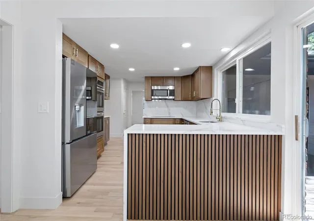 Photo 3 of Single family home for sale at 6751 S Lamar St, Littleton, CO 80128 | MLS# 1776292 | Listing updated on 2026-09-24