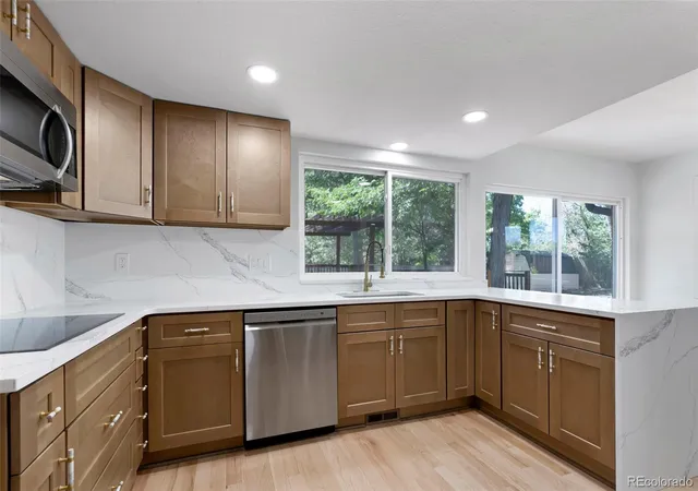 Photo 3 of Single family home for sale at 6751 S Lamar St, Littleton, CO 80128 | MLS# 1776292 | Listing updated on 2026-09-24