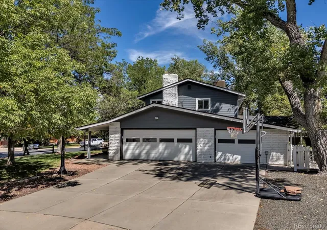 Photo 4 of Single family home for sale at 11672 W 28th Avenue, Lakewood, CO 80215 | MLS# 7494426 | Listing updated on 2026-09-20