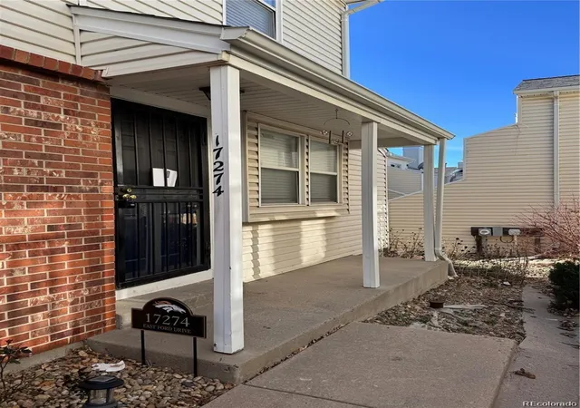 Townhouse for sale at 17274 E Ford Dr, Aurora, CO 80017 | MLS# 9296449