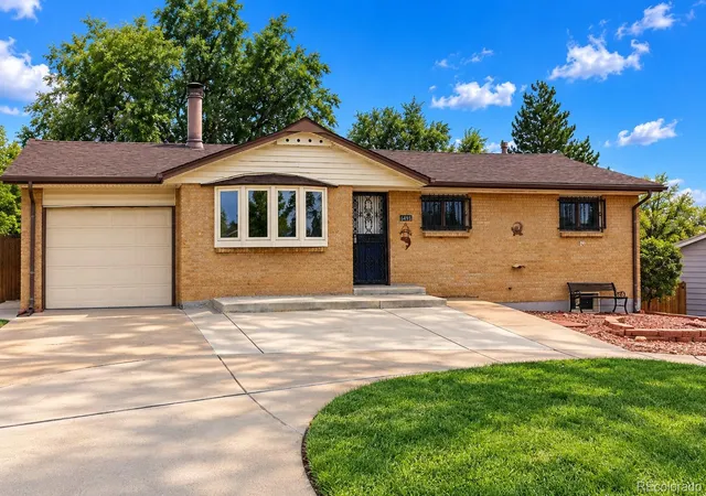Single family home for sale at 6498 Ingalls Ct, Arvada, CO 80003 | MLS# 9602011