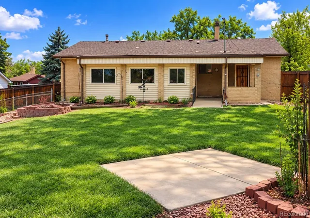 Photo 2 of Single family home for sale at 6498 Ingalls Ct, Arvada, CO 80003 | MLS# 9602011 | Listing updated on 2026-09-22